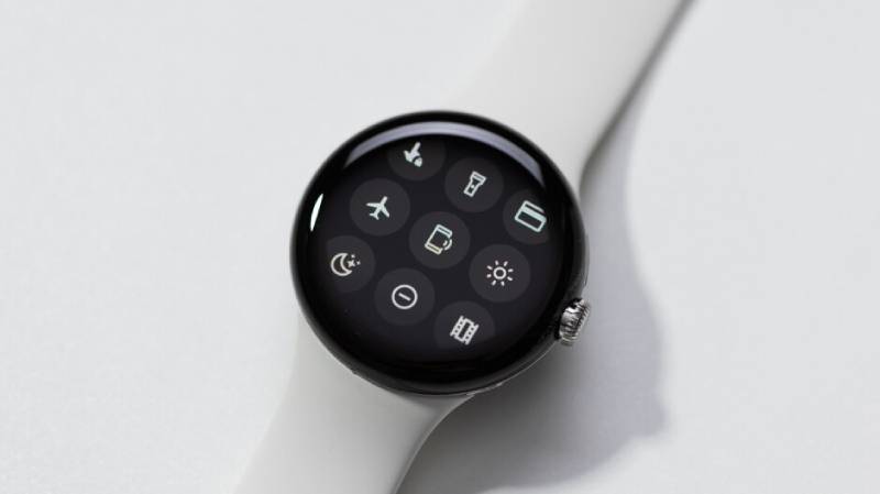 The first Pixel Watch is now receiving Wear OS 4 updates